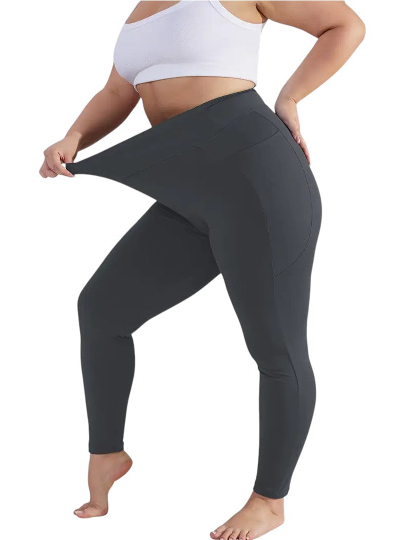 SOFTCURVE Pocket Legging
